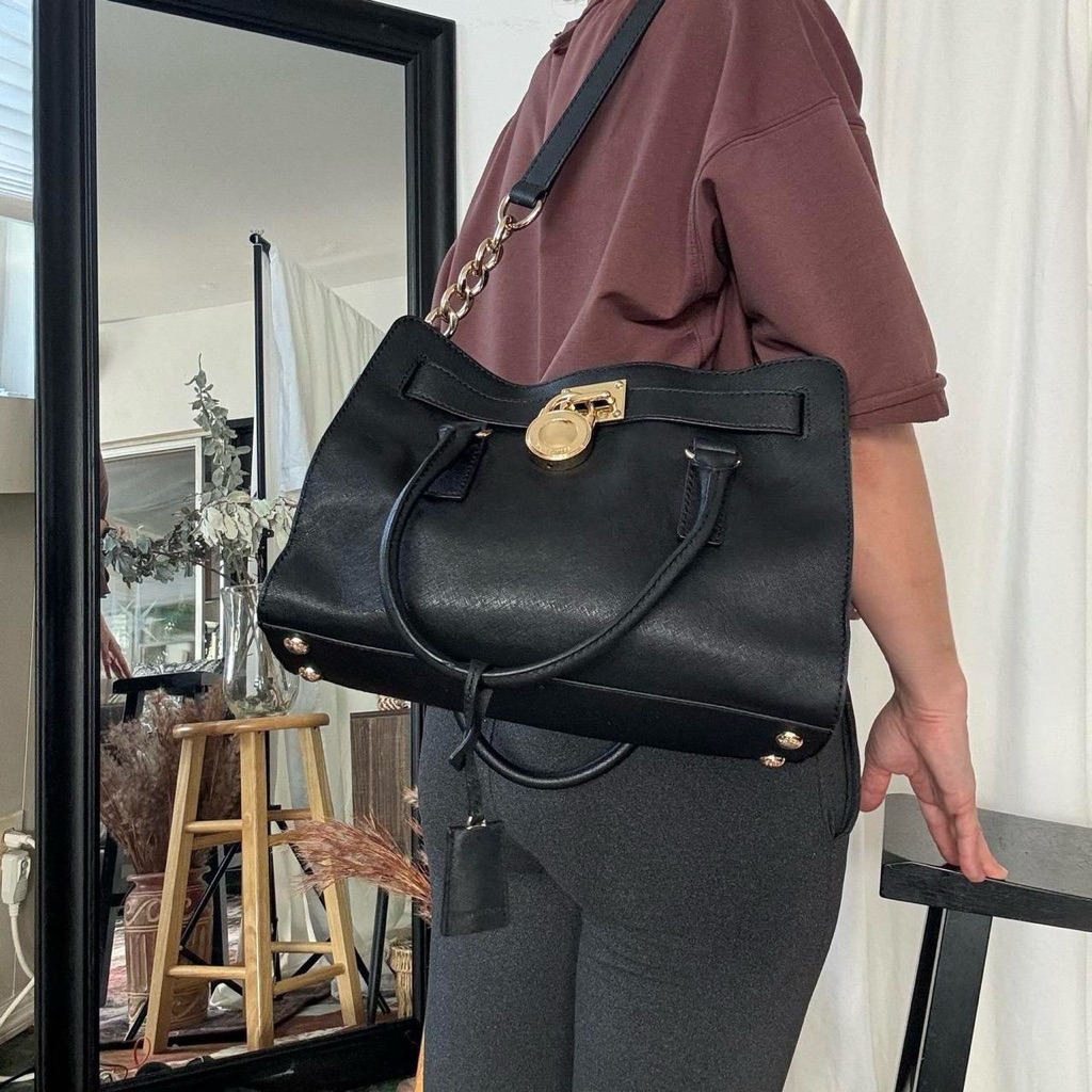 Michael Kors - Boxy Black Leather Shoulder Purse With Gold Chain And Lock